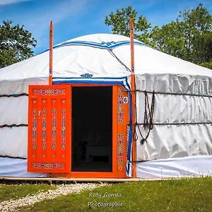 2* Camping Kerlaudy Et Yourtes